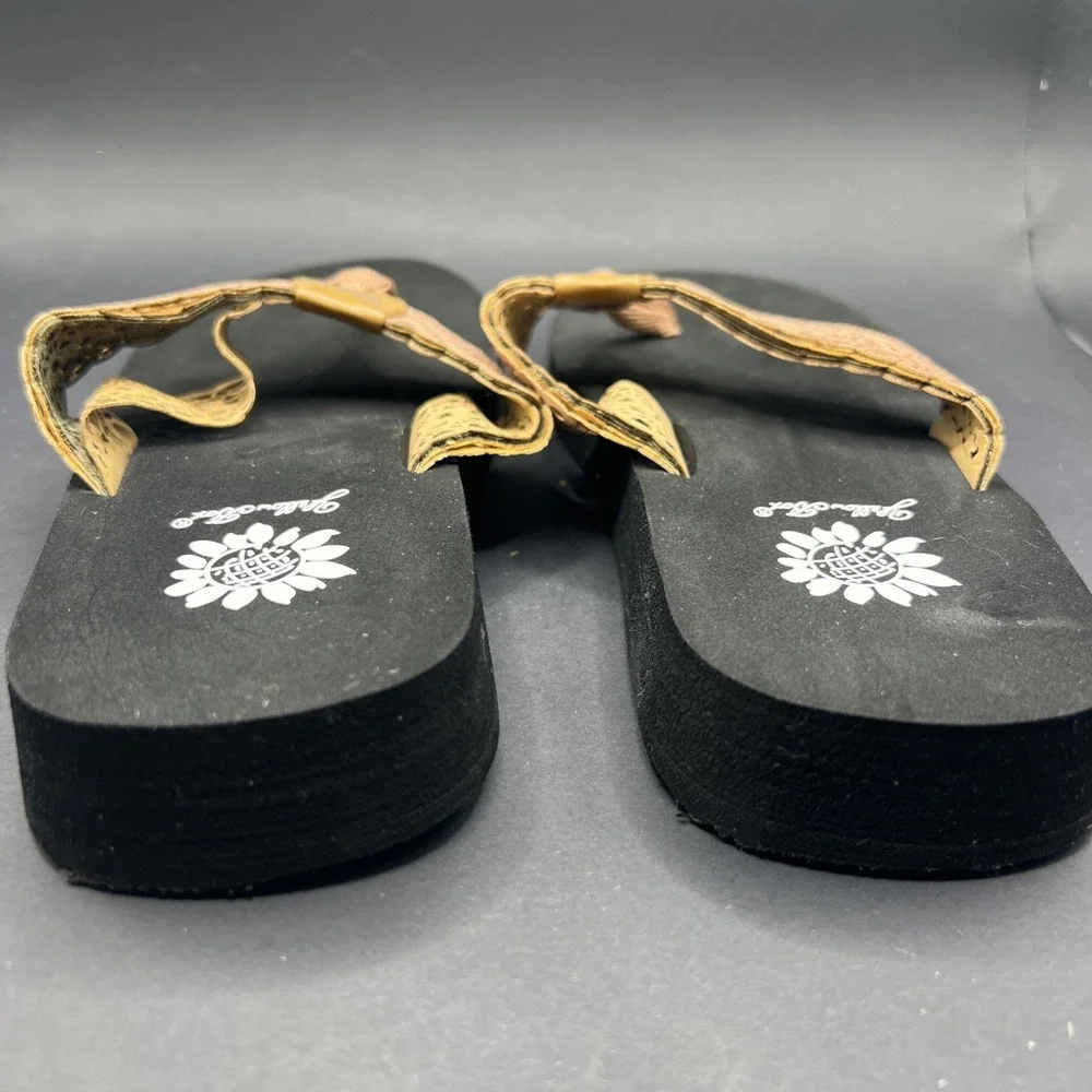 Yellow Box Women's Wally Tan Flip Flop Sandal Size 7 - Picture 4 of 7